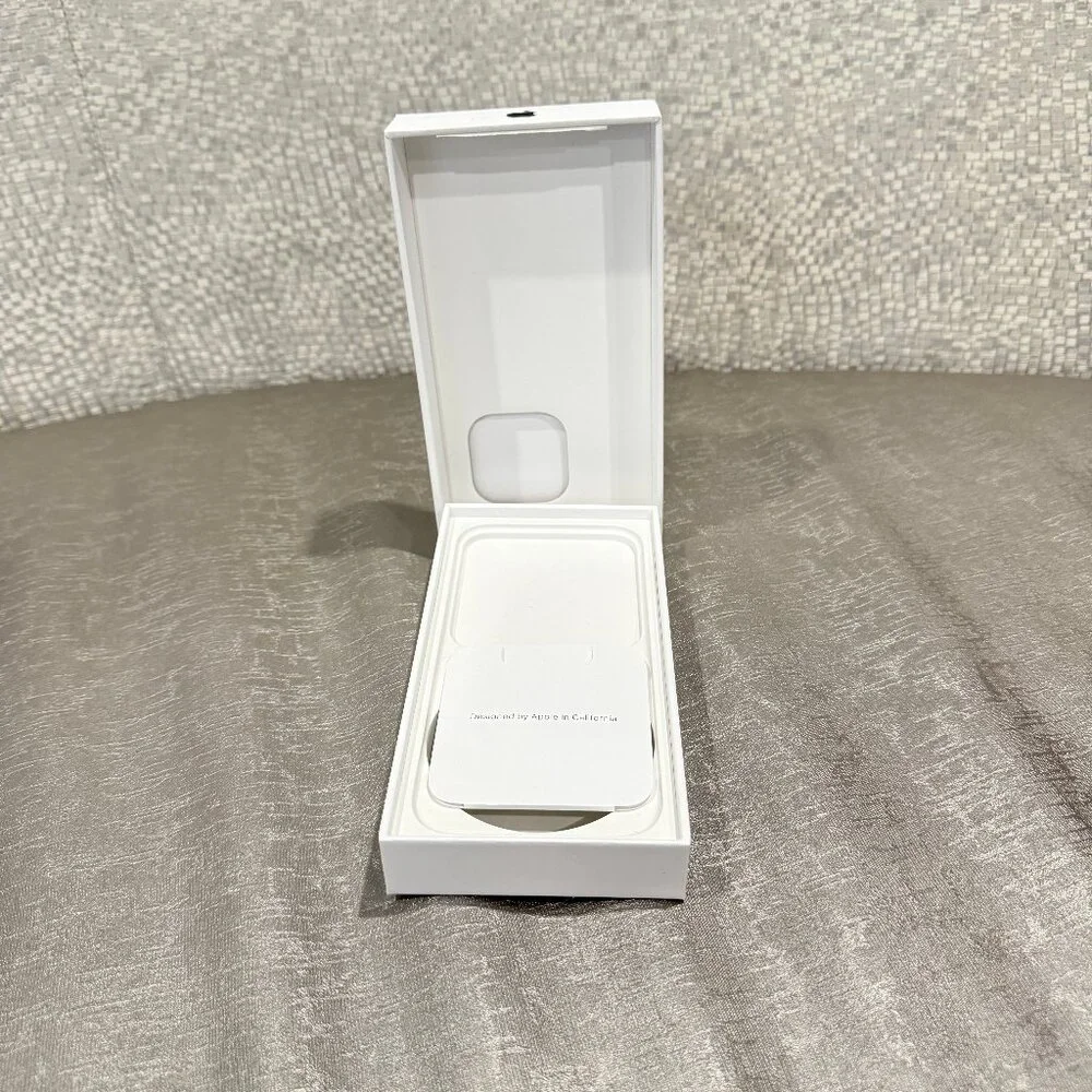 iphone 15 Pro Empty box, excellent condition